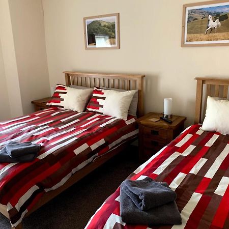 White Horse Tavern Телфорд Экстерьер фото