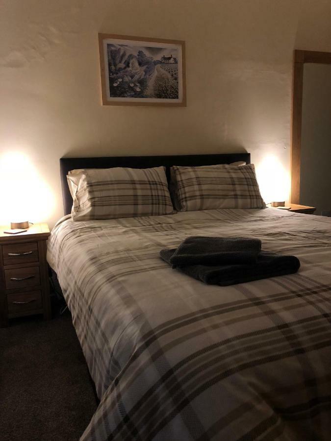 White Horse Tavern Телфорд Экстерьер фото